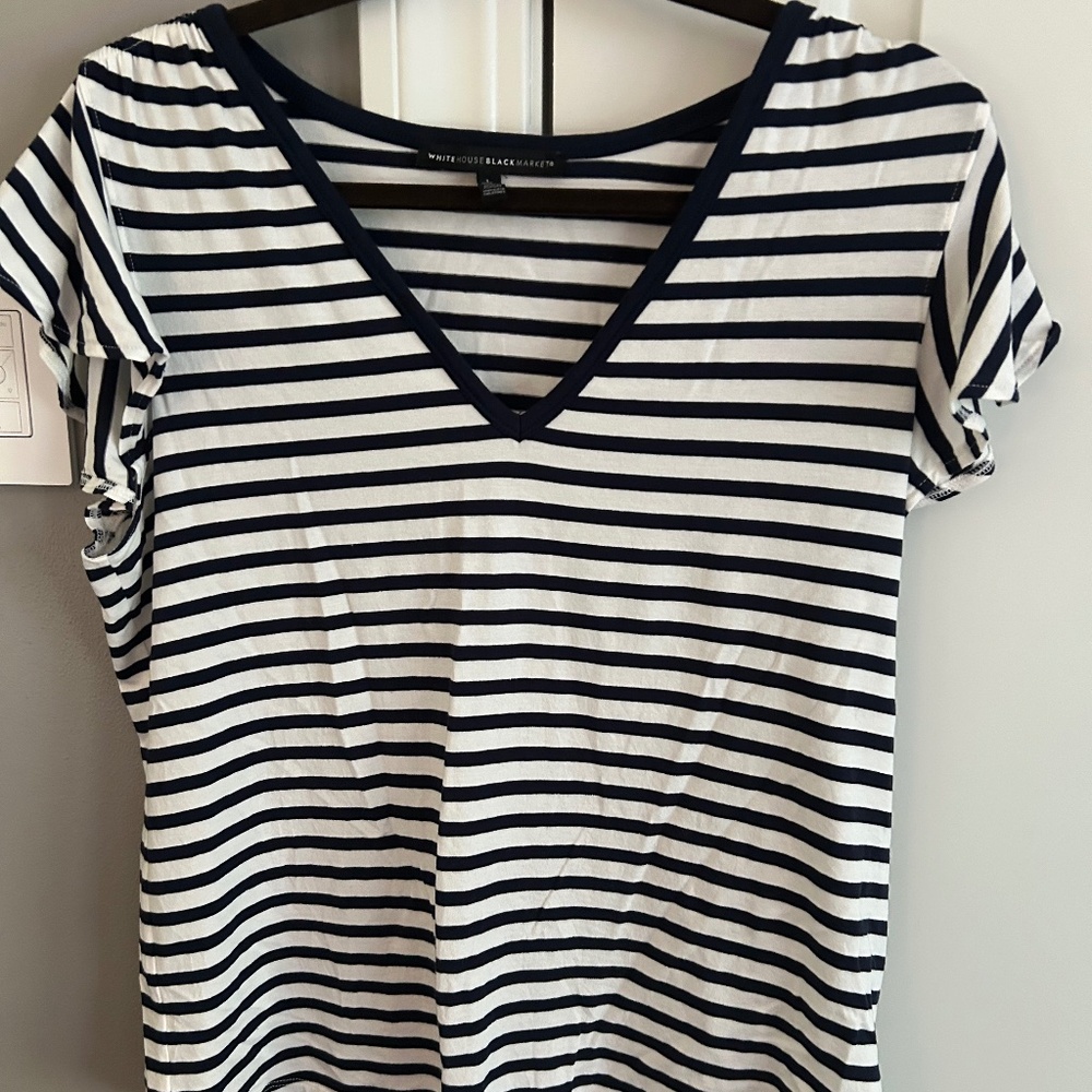 WHITE EHOUSE BLACK MARKET TEE